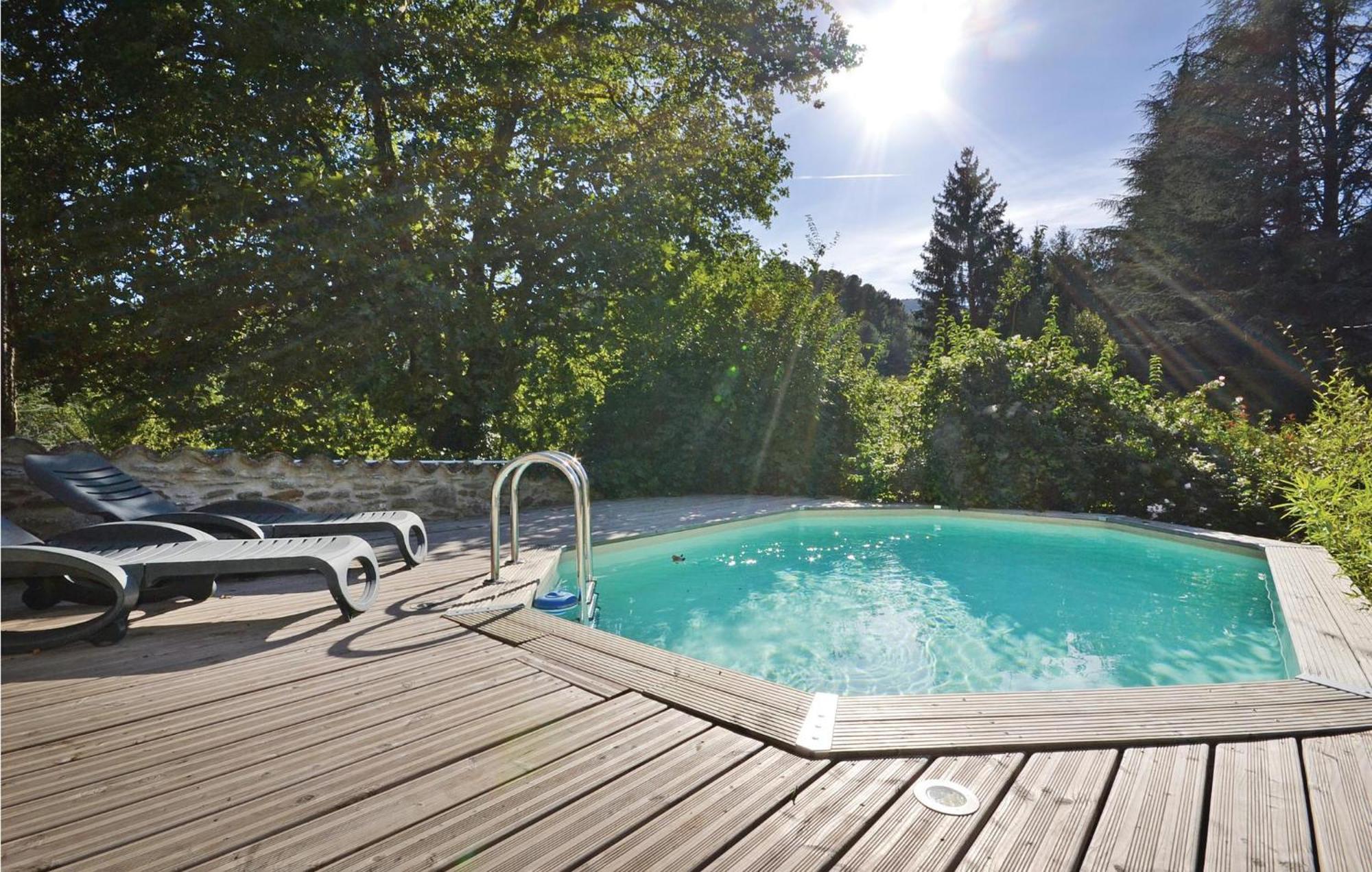 2 Bedroom Nice Apartment In Les Salles-Du-Gardon Soustelle Exteriör bild